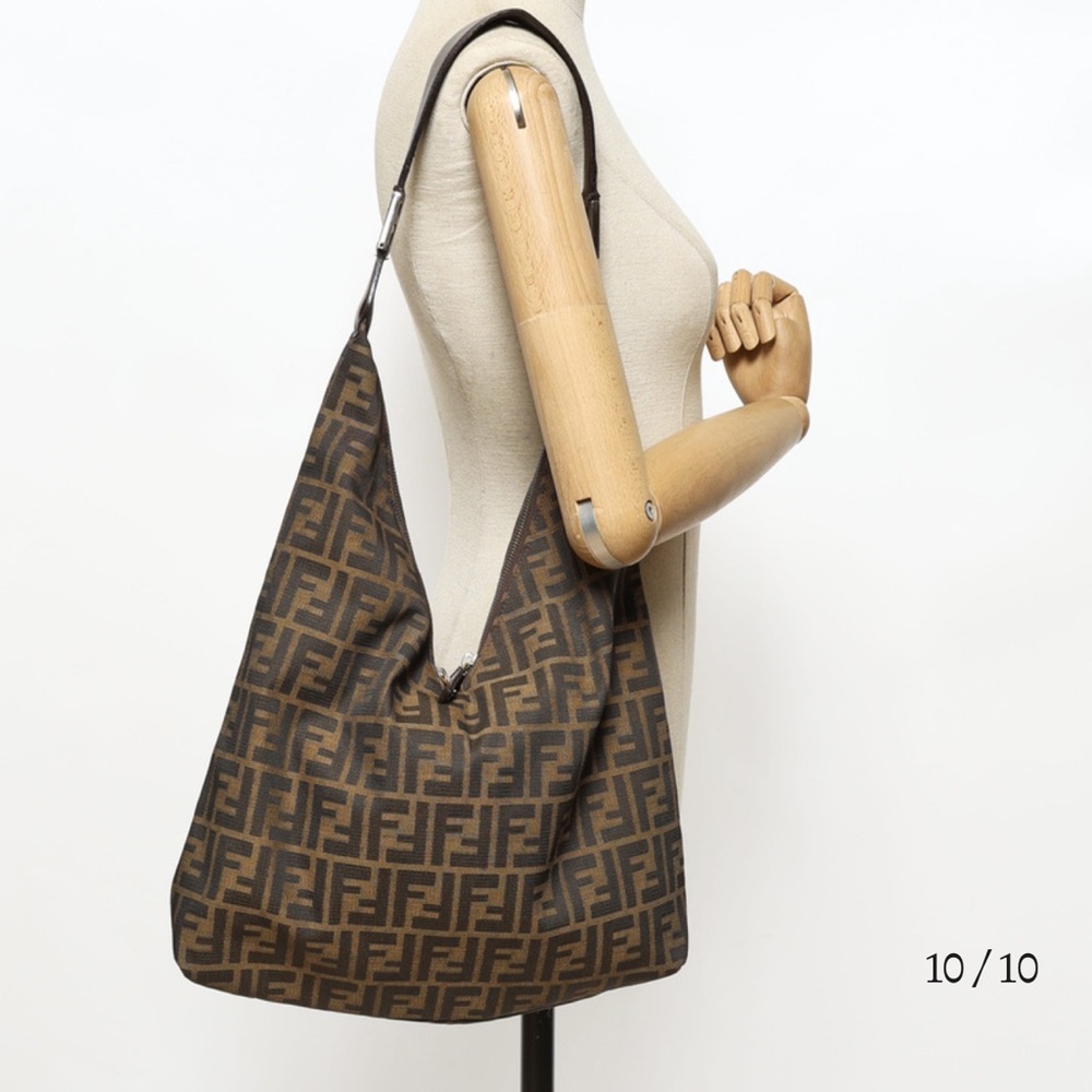 vintage Fendi Zucca Hobo Väska